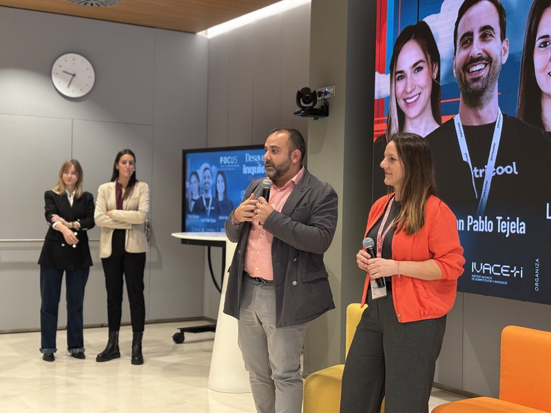 Innovaci�n y Crecimiento en el Marketing Digital: Conversaci�n entre l�deres de Metricool, HubSpot y Sesame