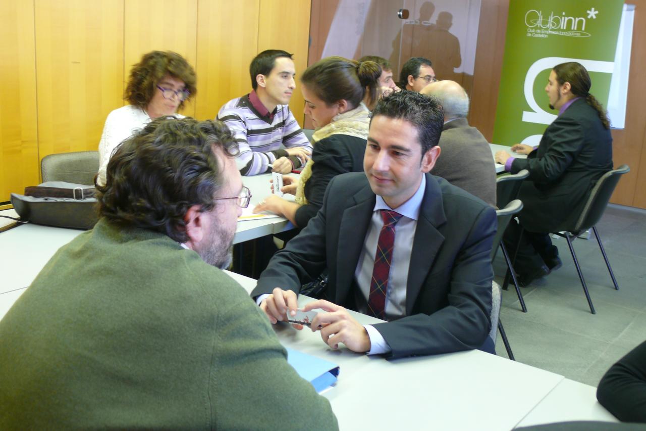 Speed networking. Desayuno innovaci�n. Compartiendo conocimientos e intereses.