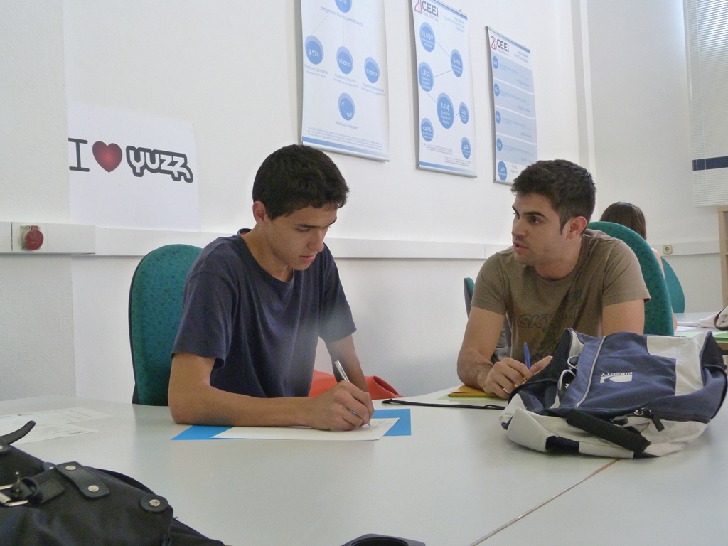 2� Sesi�n Yuzz. La idea y DAFO. Juan Eslem Alzate y Pedro Jos� Navarro 