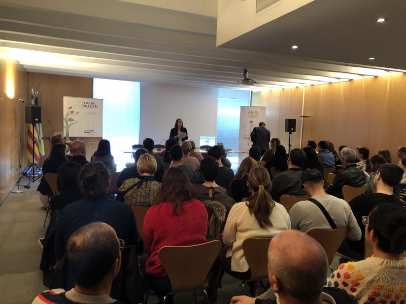 Jornada informativa programa MOVE UP! Emprende con �xito (6)[;;;][;;;]