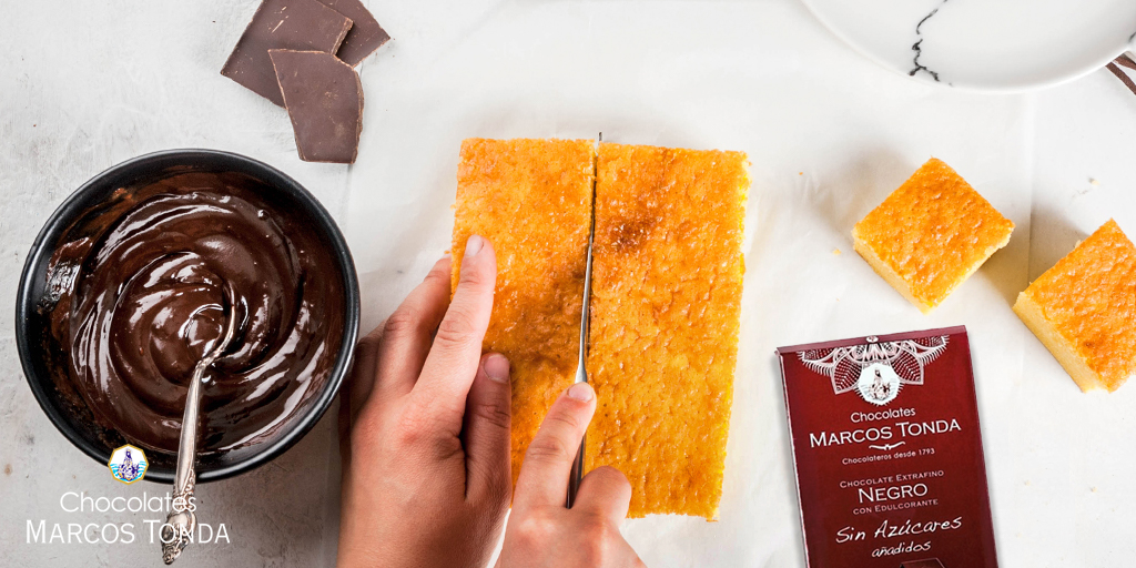 cuadraditos de coco con chocolate rellenos